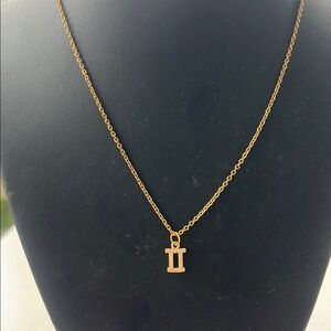 Gold Initial 'I' Pendant Necklace for Women